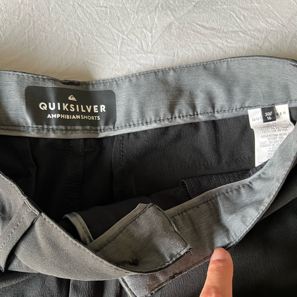 Quiksilver shorts, Men’s size 30 - Picture 3 of 3